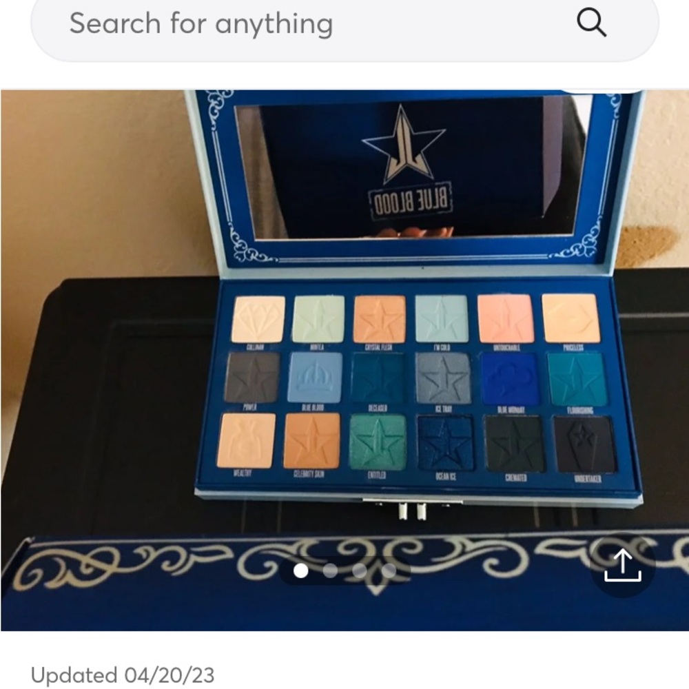 Jeffrey star blu blood eyeshadow pallet